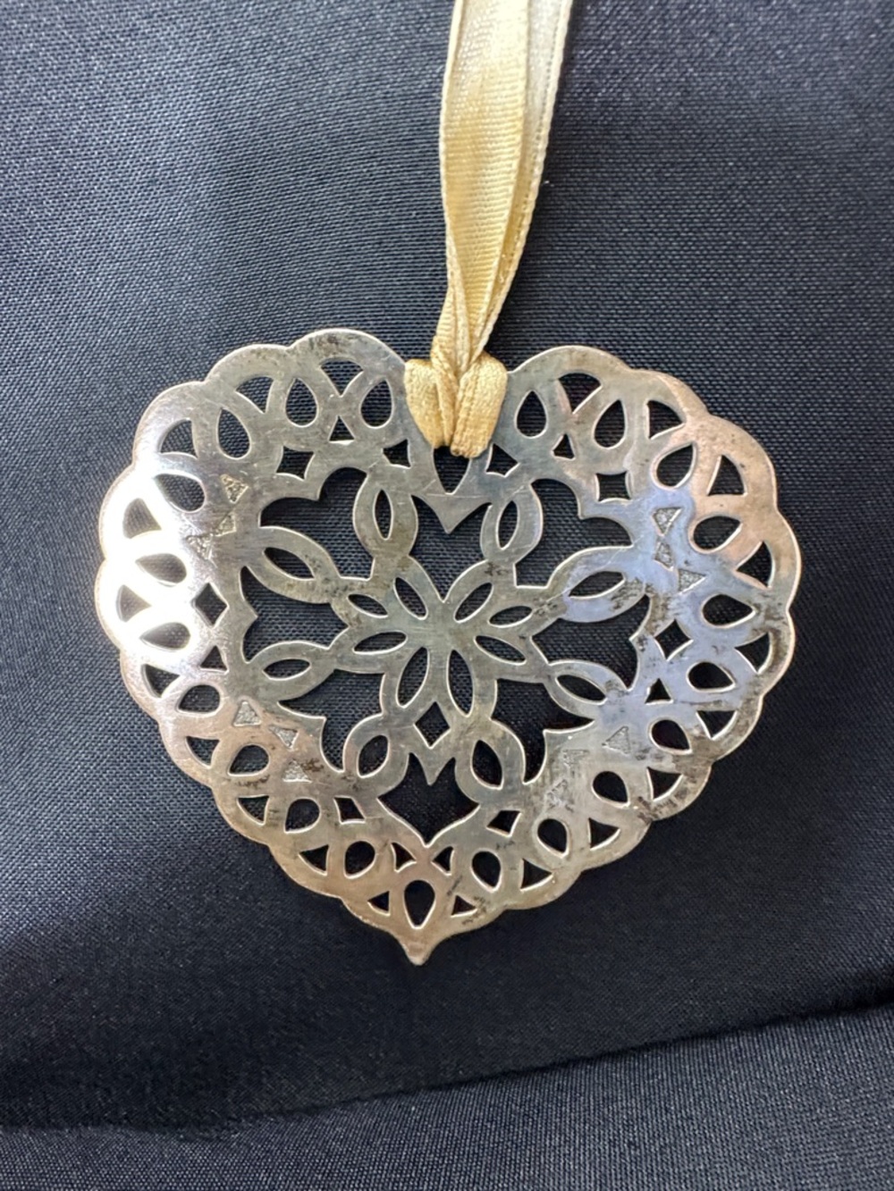 Vintage HTF 1997 Tiffany & Company 925 silver lace heart ornament